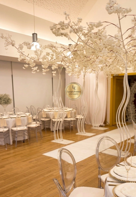 Lot x6 Arches Blanches avec Branches Fleuries – Allée Centrale Mariage | Luxury Events
