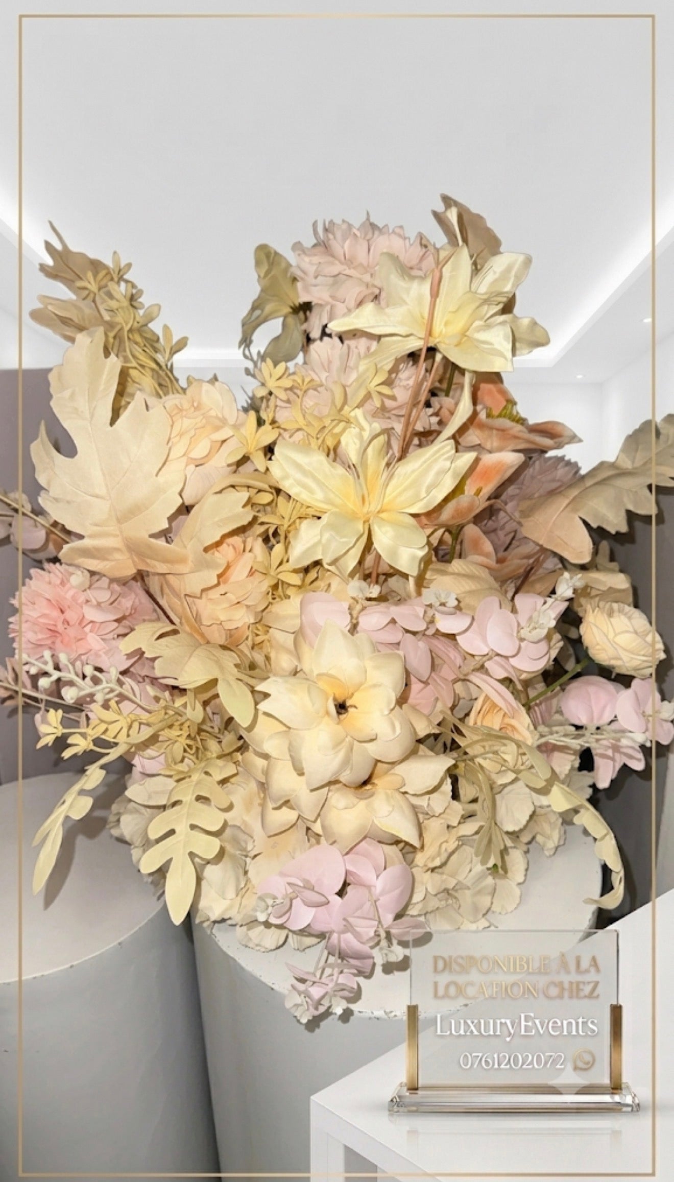 Demi-Boule de Fleurs Champagne & Doré