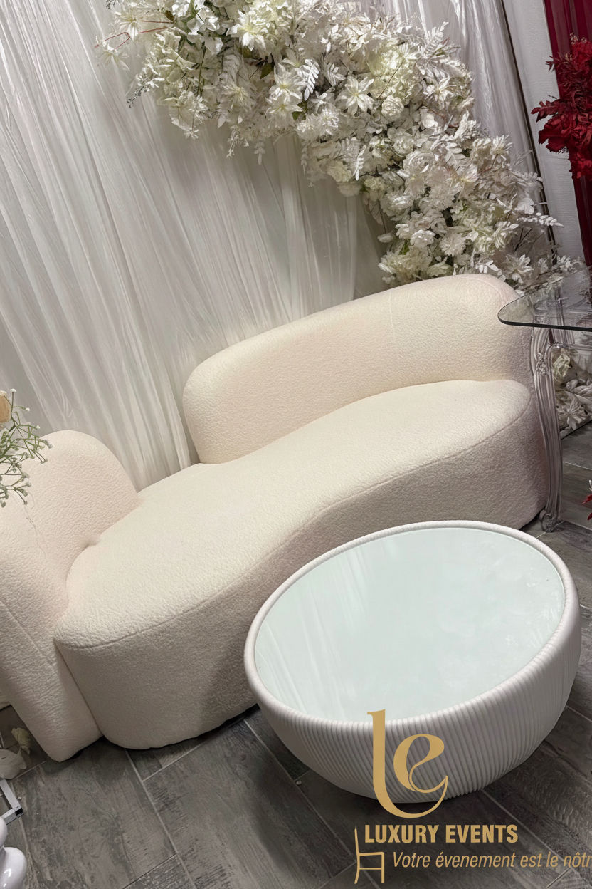 Trône Banquette Canapé Beige Bouclé 2m20 – Décoration Événementielle | Luxury Events