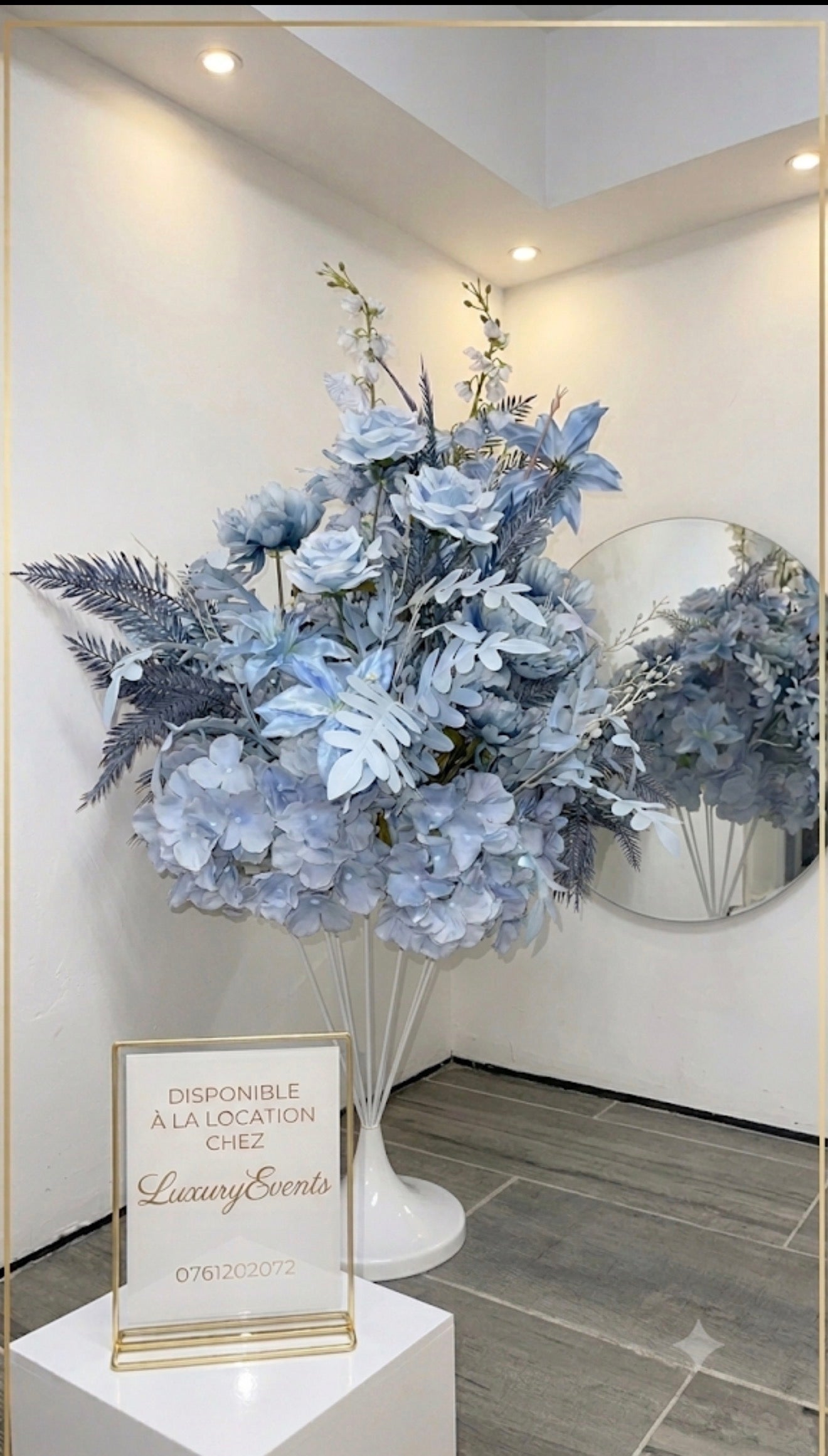 Demi-Boule de Fleurs Bleues