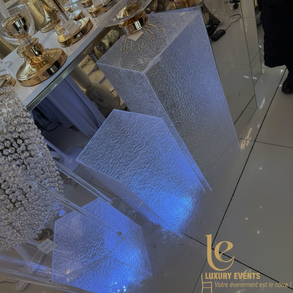 Lot 3 Colonnes Plexiglass Texturé Transparent – Tailles Dégradées | Luxury Events