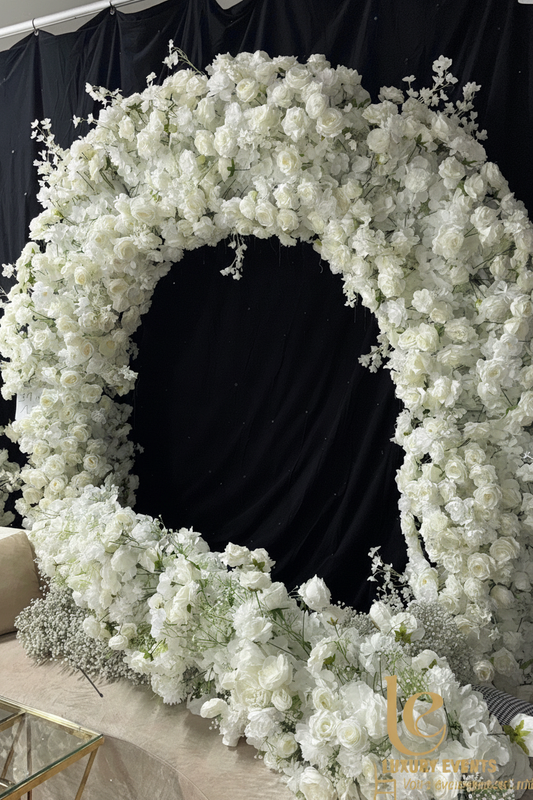 Arche Fleurie Demi-Cercle Blanche 3m20 – Fleurs Artificielles | Luxury Events