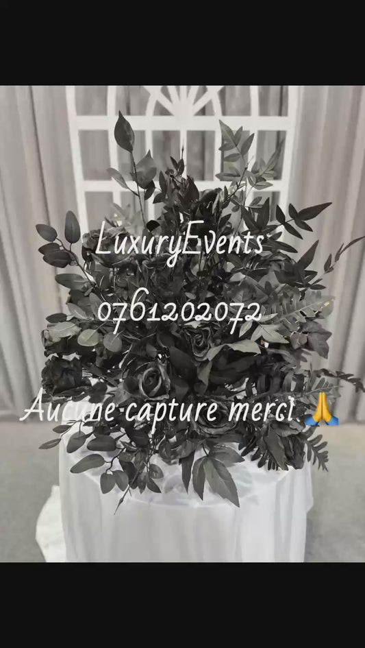 Composition de fleurs artificielles noires – Diamètre 60 cm